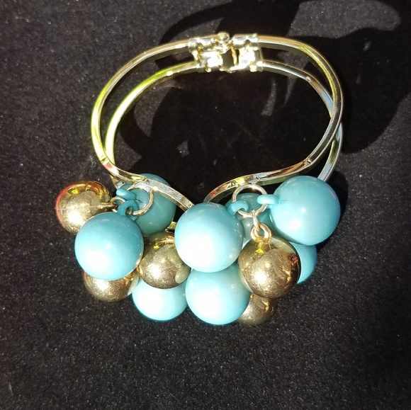 Chunky gypsy cuff bracelet - Picture 2 of 4